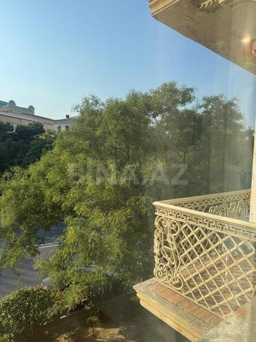 Продается 2-комн. вторичка 47 м², м. Элмляр Академиясы, photo 8 from 10