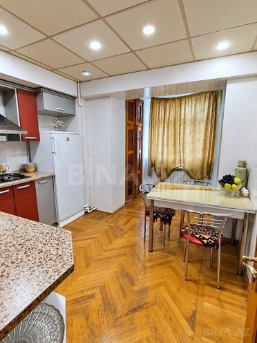 Satılır 3 otaqlı köhnə tikili 95 m², İnşaatçılar m., photo 9 from 12