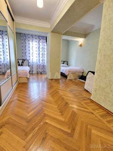 Satılır 3 otaqlı köhnə tikili 95 m², İnşaatçılar m., photo 10 from 12