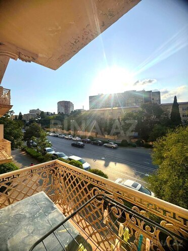 Satılır 3 otaqlı köhnə tikili 70.5 m², Elmlər Akademiyası m., photo 5 from 13