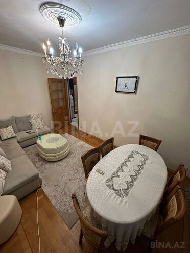 Satılır 3 otaqlı köhnə tikili 75 m², Nəsimi r., photo 1 from 18