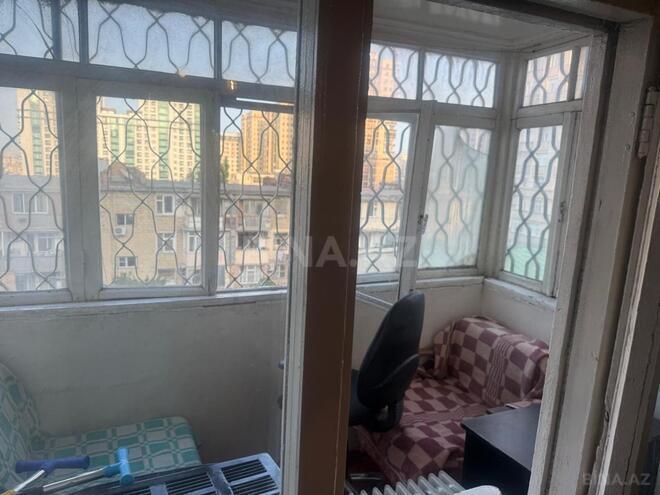 Satılır 3 otaqlı köhnə tikili 74 m², İnşaatçılar m., photo 4 from 11