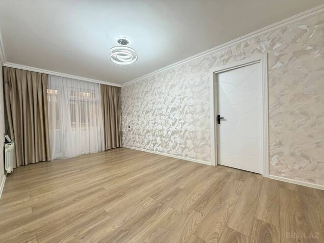 Продается 2-комн. вторичка 50 м², м. Нефтчиляр, photo 3 from 12