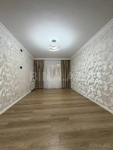 Продается 2-комн. вторичка 50 м², м. Нефтчиляр, photo 1 from 12