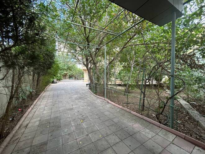 Satılır 12 otaqlı həyət evi/bağ evi 400 m², Badamdar q., photo 4 from 19
