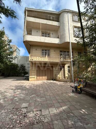 Satılır 12 otaqlı həyət evi/bağ evi 400 m², Badamdar q., photo 6 from 19