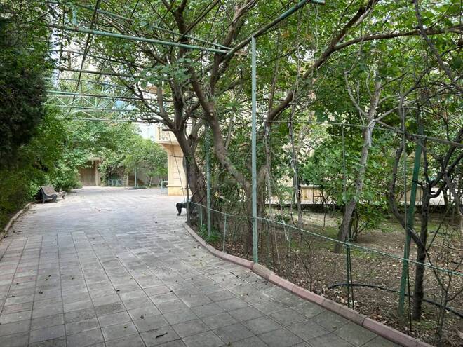 Satılır 12 otaqlı həyət evi/bağ evi 400 m², Badamdar q., photo 7 from 19