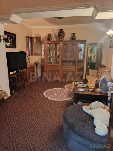 Satılır 2 otaqlı köhnə tikili 60 m², 28 May m., photo 1 from 10