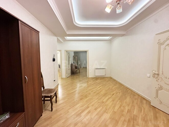 Сдается 3-комн. новостройка 130 м², м. Иншаатчылар, photo 21 from 26