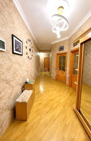 Продаётся 4-комн. новостройка 130 м², м. Иншаатчылар, photo 1 from 18