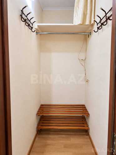 Продается 3-комн. вторичка 70 м², м. Нефтчиляр, photo 11 from 13