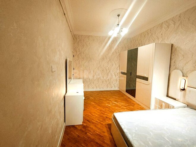 Сдается 3-комн. вторичка 74 м², м. Кара Караев, photo 14 from 25