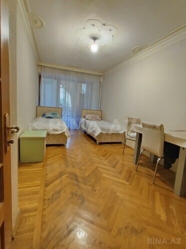Satılır 3 otaqlı köhnə tikili 95 m², İnşaatçılar m., photo 4 from 10