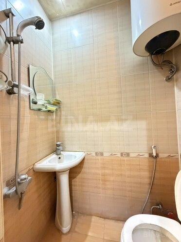Satılır 1 otaqlı köhnə tikili 16 m², Sahil m., photo 9 from 10