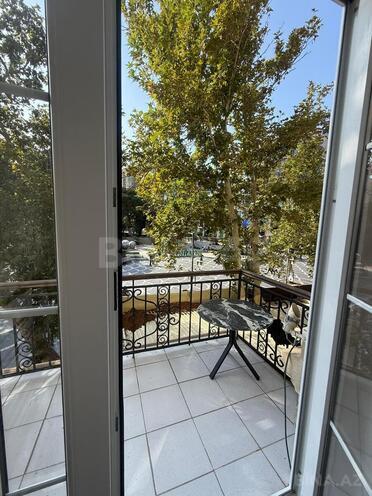 Satılır 1 otaqlı köhnə tikili 40 m², Sahil m., photo 4 from 13