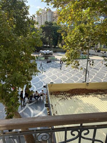 Satılır 1 otaqlı köhnə tikili 40 m², Sahil m., photo 11 from 13