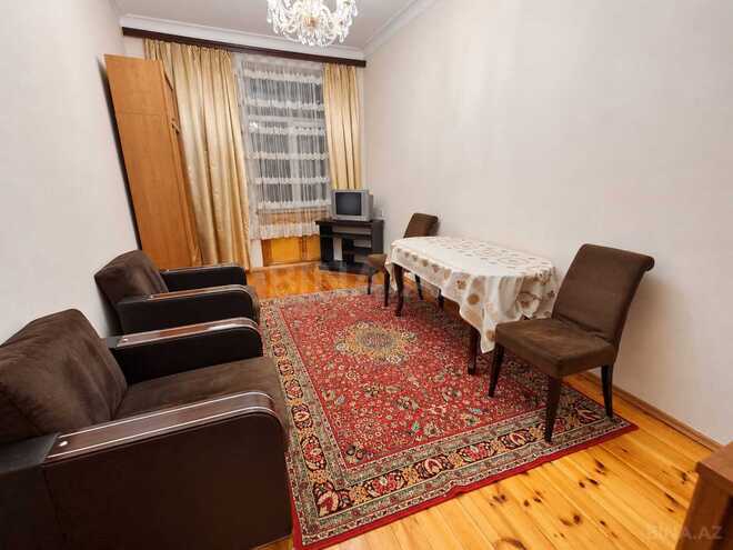 Продается 3-комн. вторичка 85 м², м. Кара Караев, photo 1 from 11