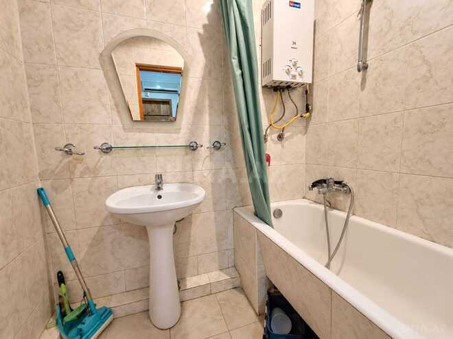 Продается 3-комн. вторичка 85 м², м. Кара Караев, photo 8 from 11