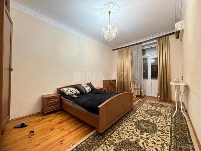 Satılır 3 otaqlı köhnə tikili 70 m², Qara Qarayev m., photo 4 from 15