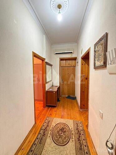 Satılır 3 otaqlı köhnə tikili 70 m², Qara Qarayev m., photo 13 from 15
