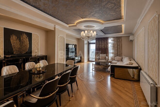 Сдается 3-комн. новостройка 160 м², м. 8 ноября, photo 1 from 6