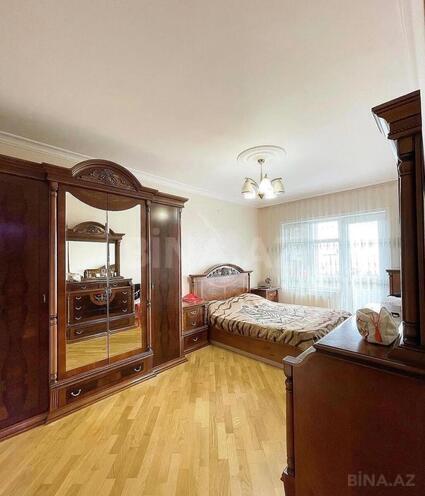 Продаётся 3-комн. вторичка 92 м², м. Насими, photo 3 from 9