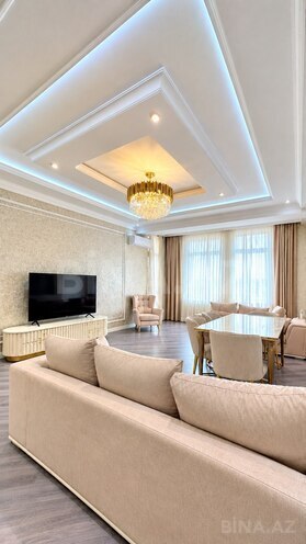 Сдается 4-комн. новостройка 200 м², м. Гянджлик, photo 1 from 24