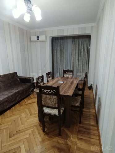 Satılır 2 otaqlı köhnə tikili 55 m², Memar Əcəmi m., photo 3 from 12