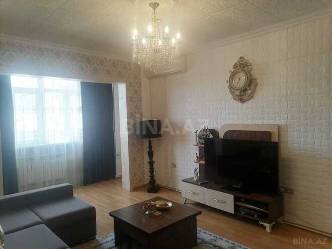 Продаётся 3-комн. вторичка 72 м², photo 1 from 16