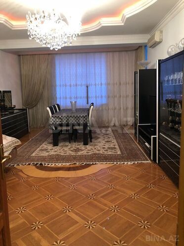 Сдается 3-комн. вторичка 160 м², м. Гянджлик, photo 1 from 10