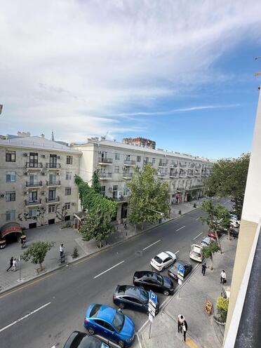 İcarəyə verilir 3 otaqlı köhnə tikili 120 m², Sahil m., photo 11 from 16