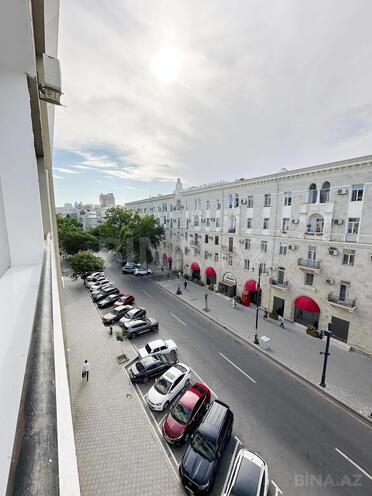 İcarəyə verilir 3 otaqlı köhnə tikili 120 m², Sahil m., photo 12 from 16