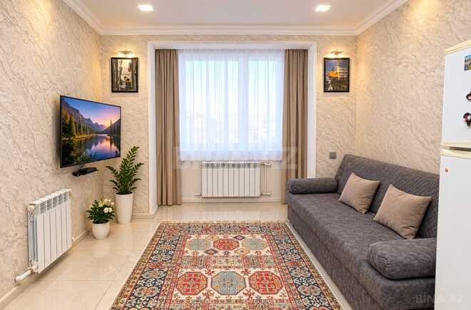 Продаётся 3-комн. вторичка 65 м², м. Ахмедлы, photo 1 from 12
