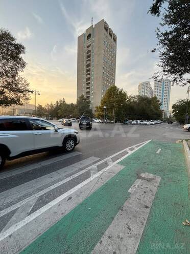 Satılır 3 otaqlı köhnə tikili 115 m², Yasamal r., photo 16 from 17