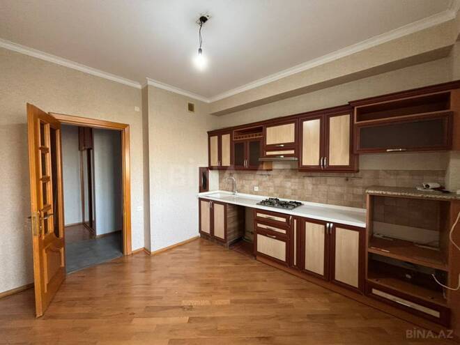 Satılır 3 otaqlı köhnə tikili 115 m², Yasamal r., photo 11 from 17