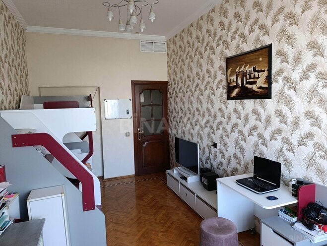 Satılır 3 otaqlı köhnə tikili 96 m², 28 May m., photo 11 from 25