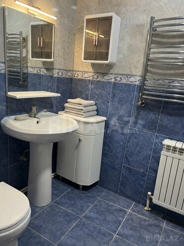 Продаётся 2-комн. вторичка 40 м², м. Элмляр Академиясы, photo 7 from 13