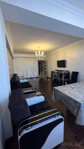 Продается 2-комн. вторичка 60 м², м. Элмляр Академиясы, photo 8 from 13