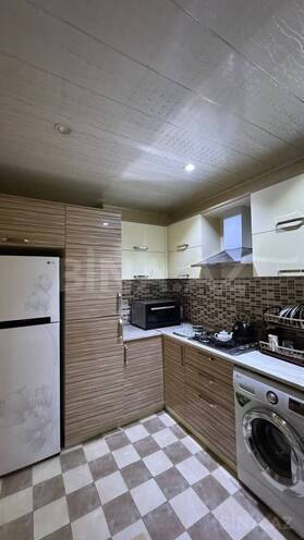 Продается 2-комн. вторичка 60 м², м. Элмляр Академиясы, photo 9 from 13