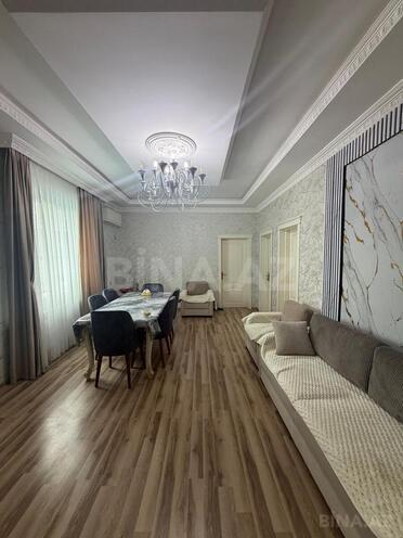 Satılır 9 otaqlı həyət evi/bağ evi 250 m², Badamdar q., photo 1 from 12