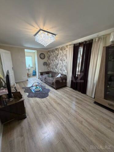 Продается 2-комн. вторичка 35 м², м. Низами, photo 1 from 16