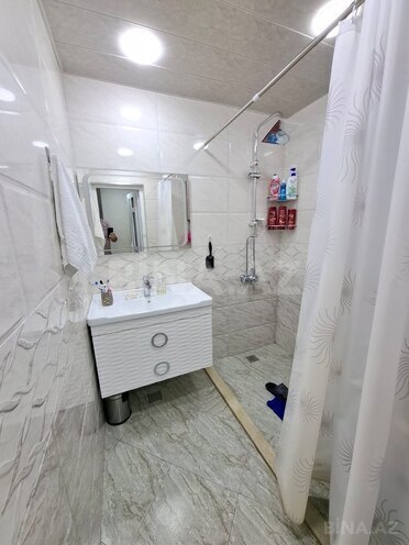 Продаётся 2-комн. вторичка 65 м², м. Ази Асланов, photo 13 from 17
