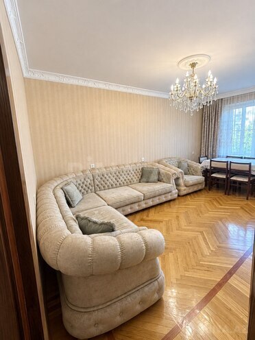 Satılır 4 otaqlı köhnə tikili 100 m², Əhmədli m., photo 1 from 12
