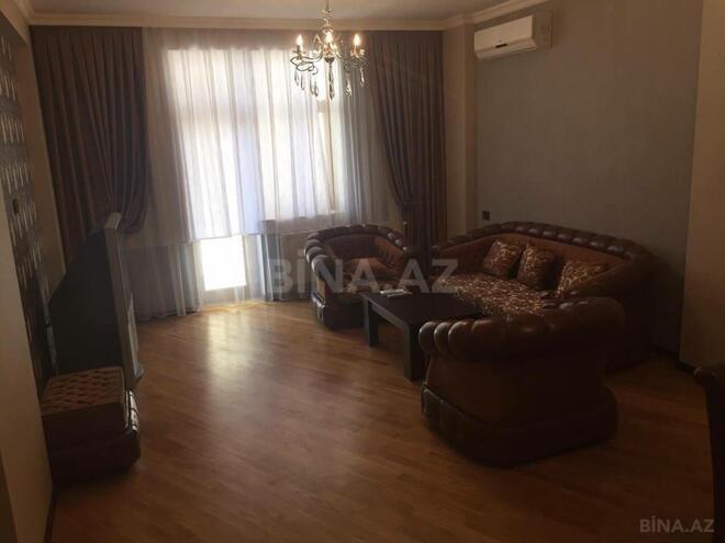 Сдается 3-комн. новостройка 136 м², м. Элмляр Академиясы, photo 10 from 32