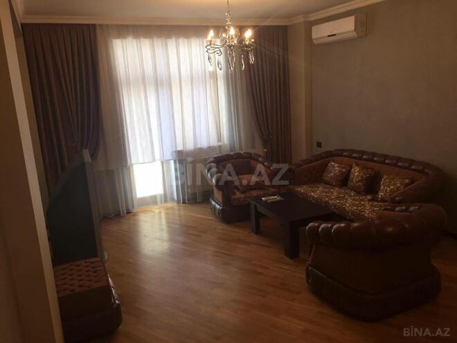 Сдается 3-комн. новостройка 136 м², м. Элмляр Академиясы, photo 11 from 32