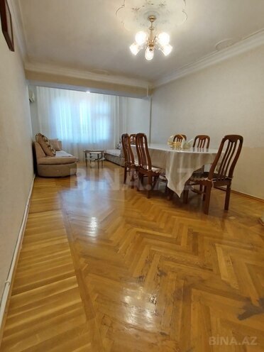 Satılır 3 otaqlı köhnə tikili 95 m², İnşaatçılar m., photo 3 from 13