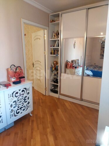 Продаётся 2-комн. вторичка 62 м², м. Низами, photo 8 from 14