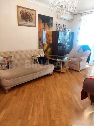 Продаётся 2-комн. вторичка 62 м², м. Низами, photo 4 from 14