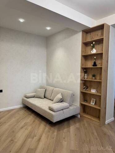 Сдаётся 2-комн. новостройка 70 м², м. Низами, photo 1 from 13