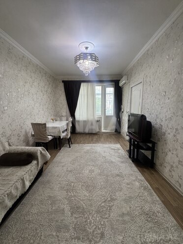 Продаётся 2-комн. вторичка 60 м², м. Мемар Аджеми, photo 1 from 11